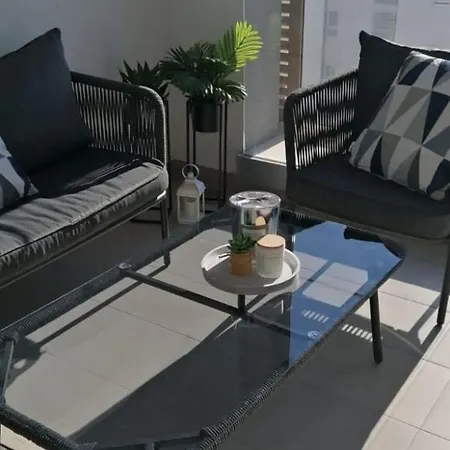 Blue Oasis Apartment *