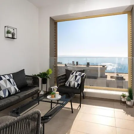 Blue Oasis Apartment